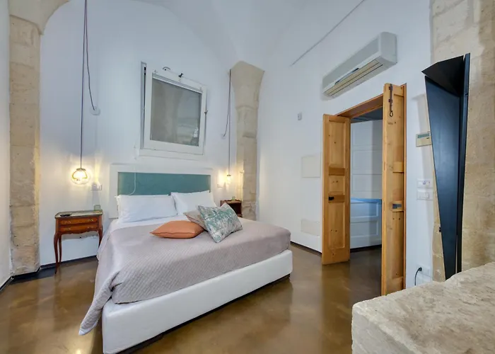 Lecce hotels near Porta Rudiae